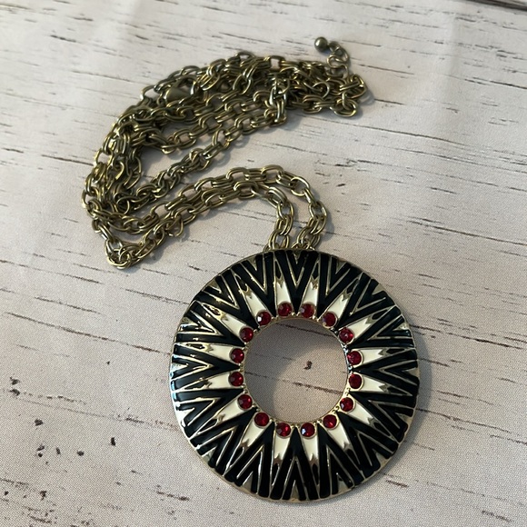 Statement necklace, Red and Gold - Picture 6 of 6